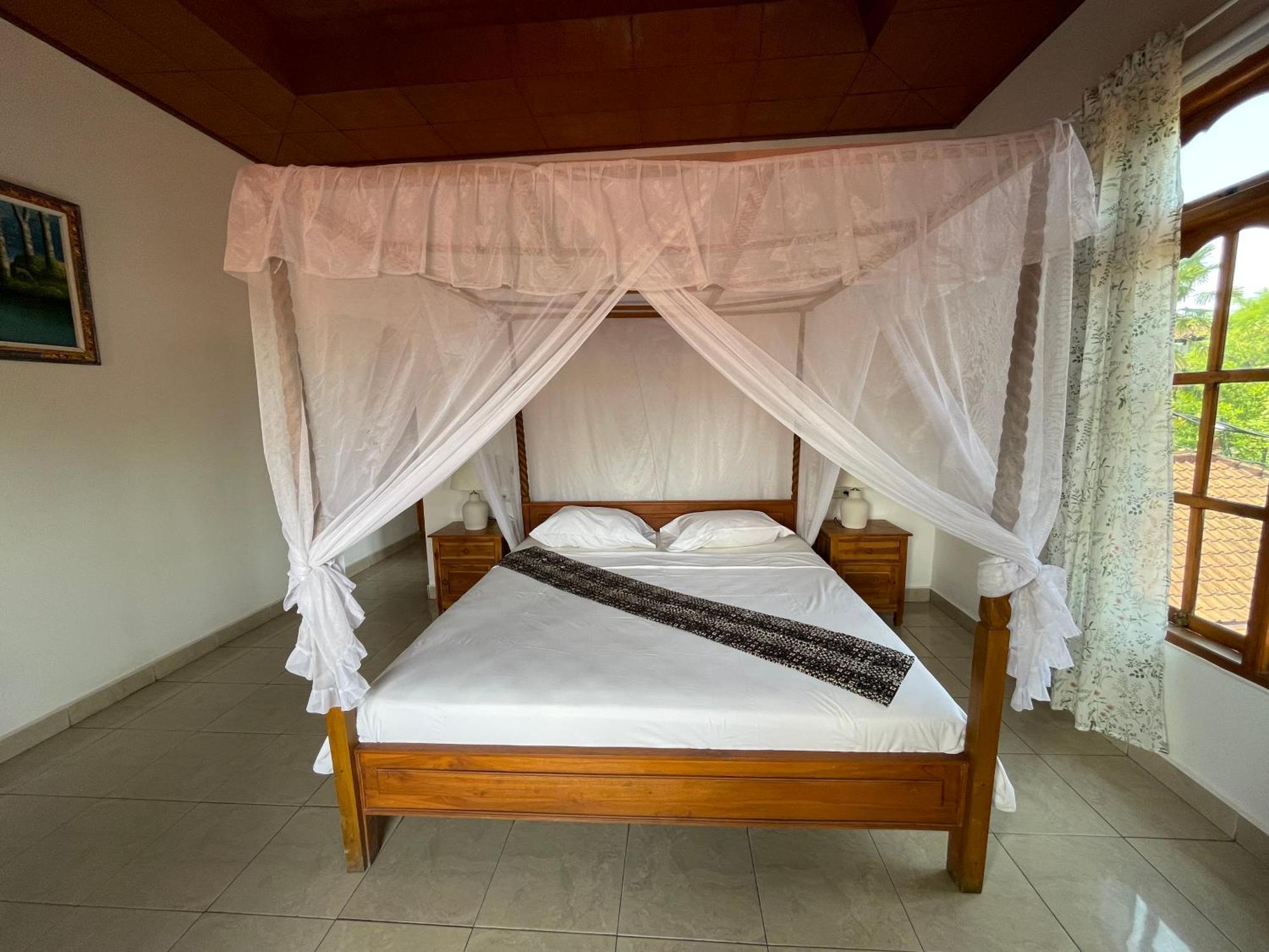 Kubu Elsa Bali Hotel Lovina  Exterior photo