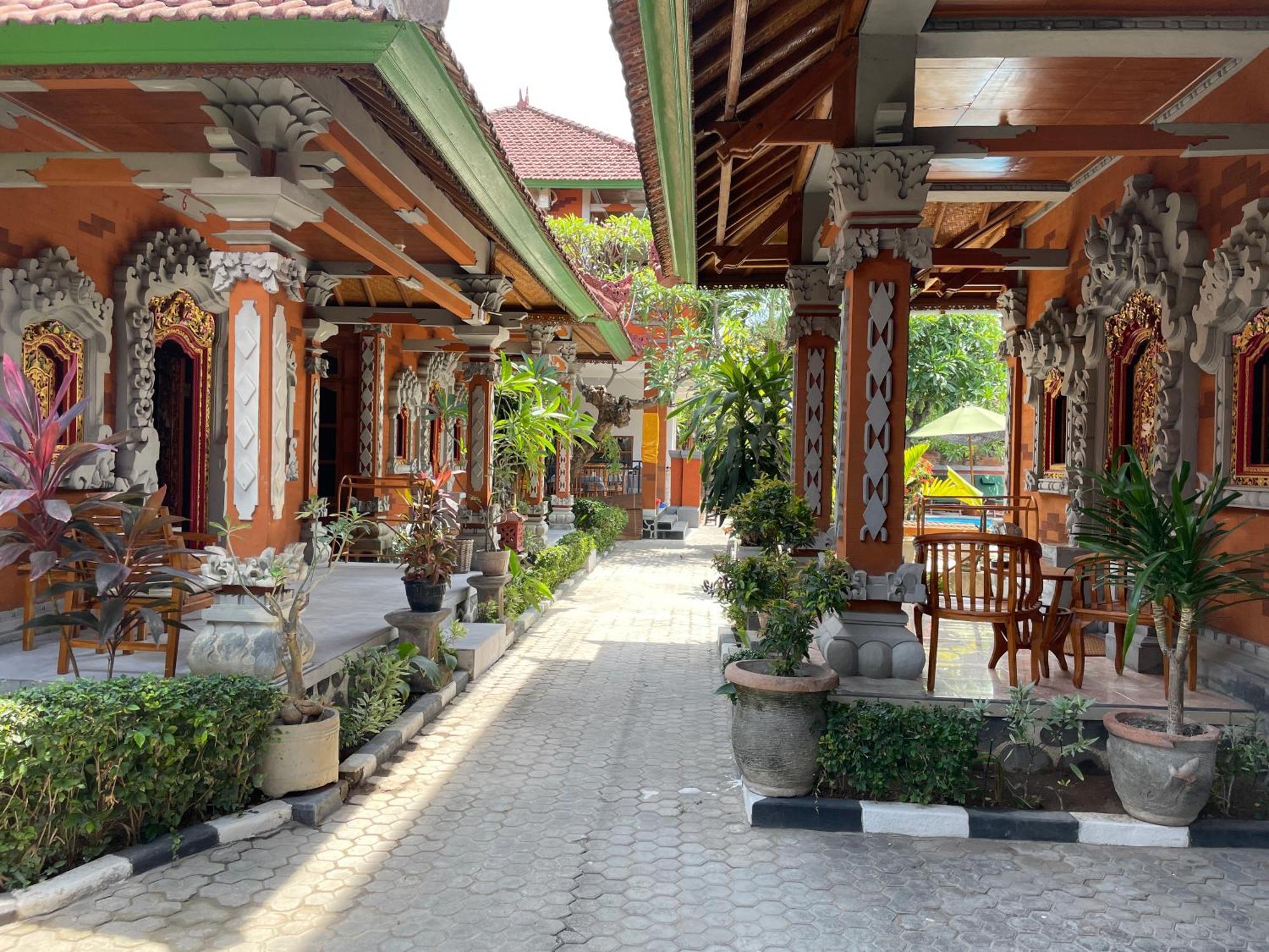 Kubu Elsa Bali Hotel Lovina  Exterior photo