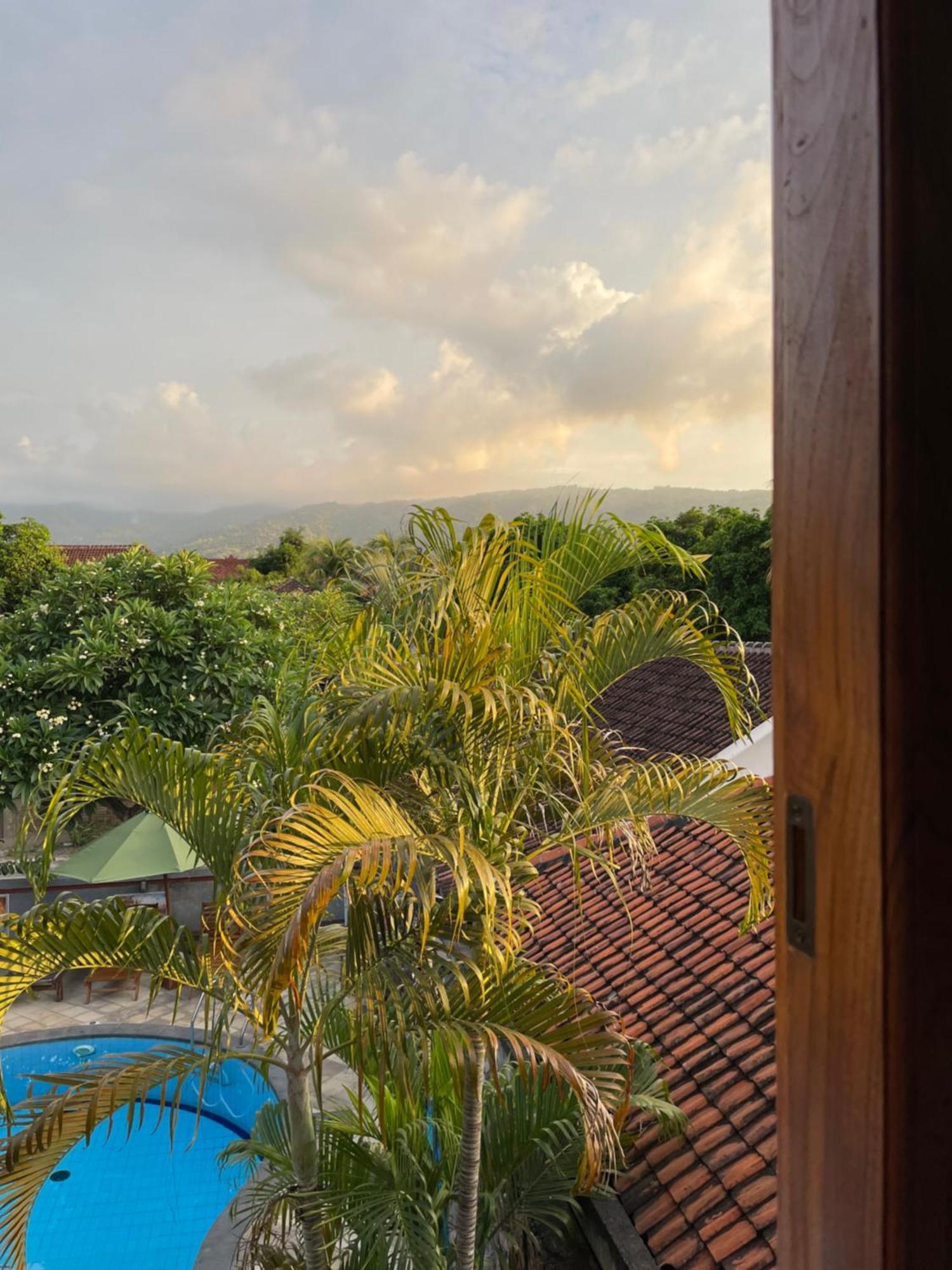 Kubu Elsa Bali Hotel Lovina  Exterior photo