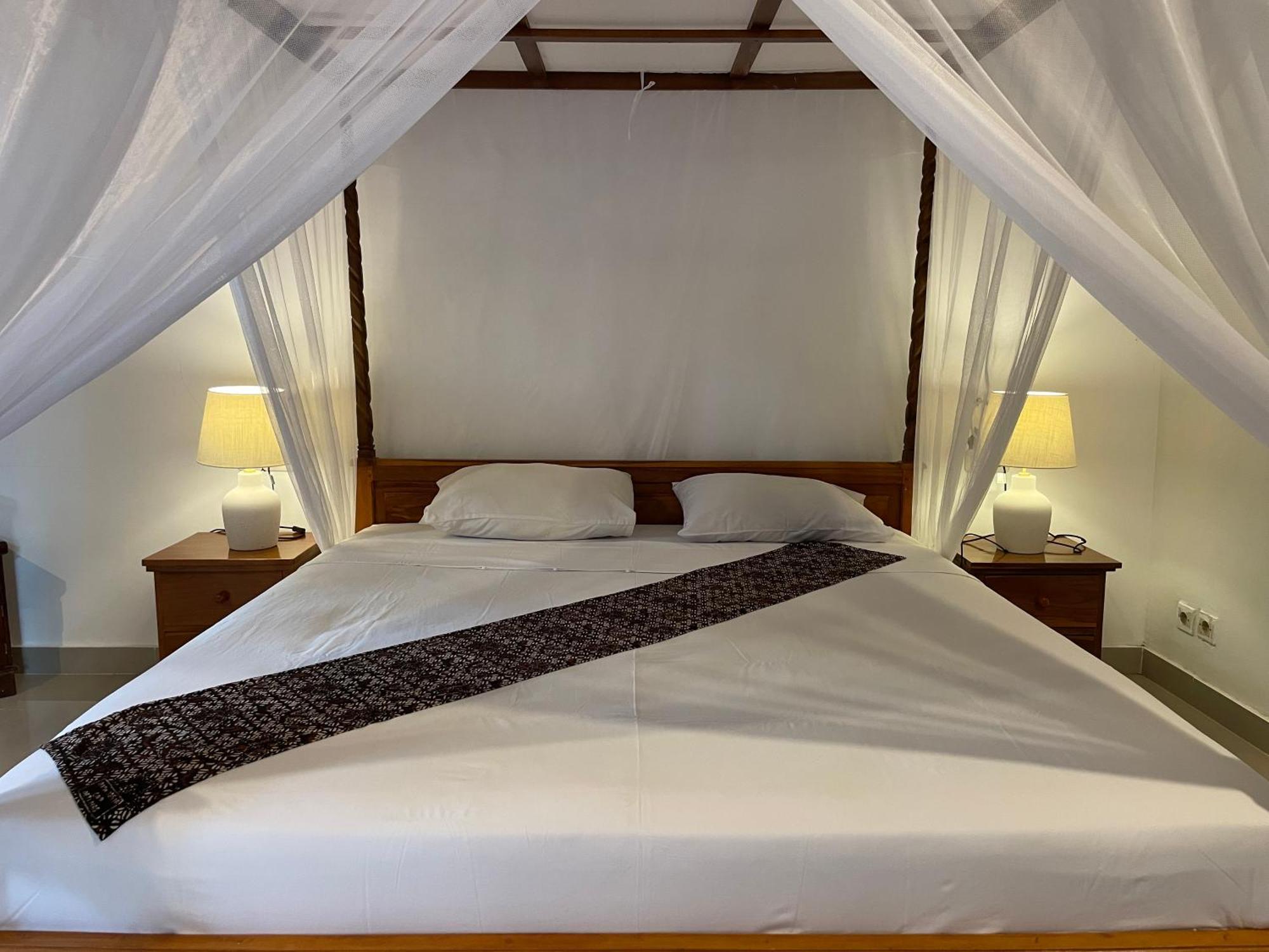 Kubu Elsa Bali Hotel Lovina  Room photo